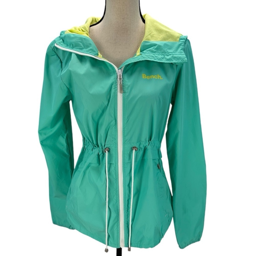 Bench Long Sleeve Hooded Windbreaker Jacket - Green - size Small